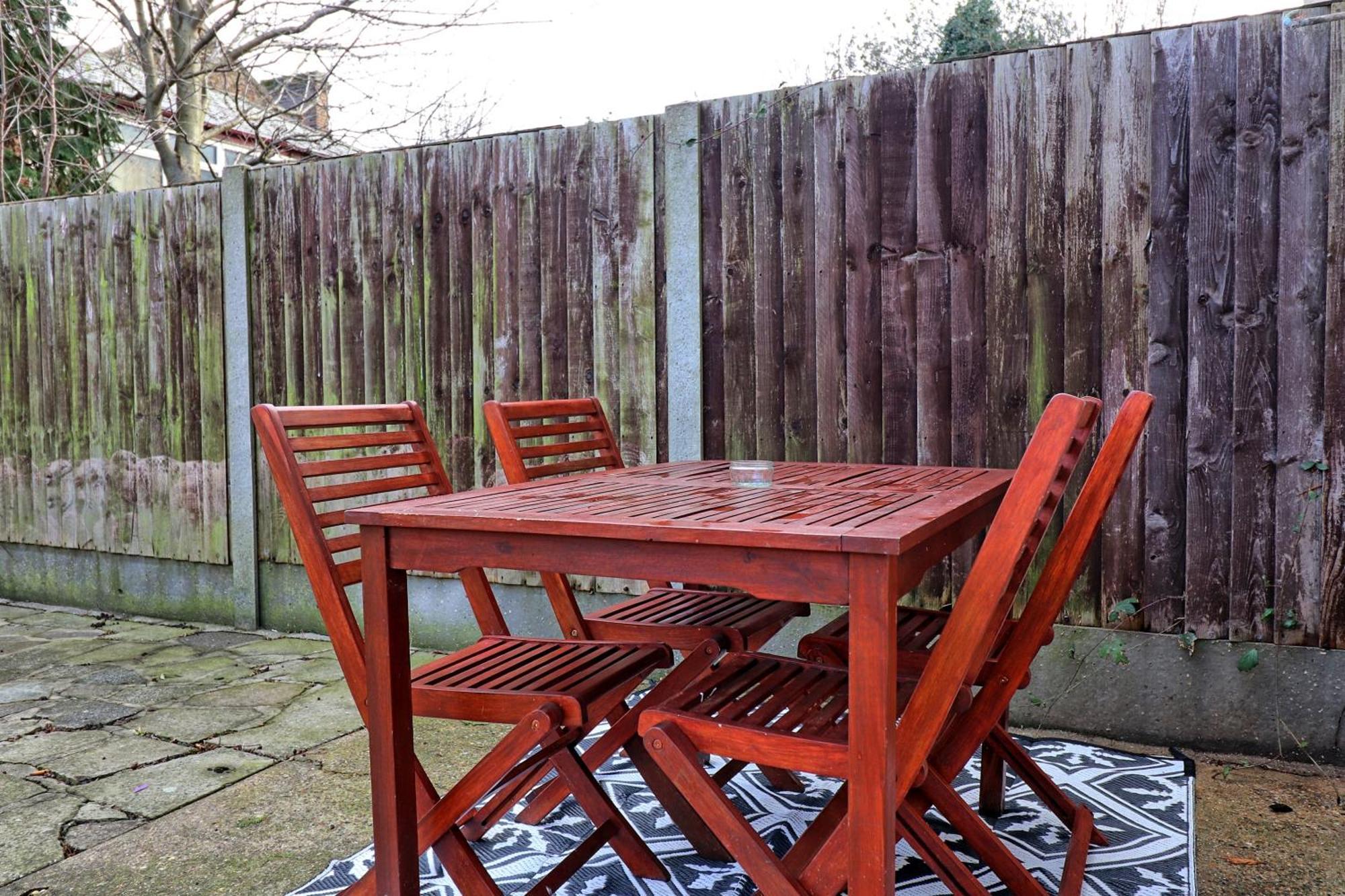 Beautiful Spacious Four Bedroom House With Parking For 2 Cars, 5 Minute Walk To Station Southend-on-Sea